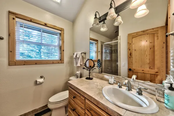 $2,449,000 | 15473 Kent Drive, Truckee, CA 96161