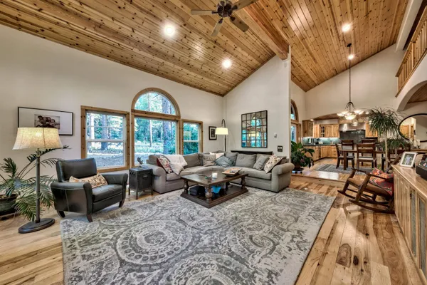 $2,449,000 | 15473 Kent Drive, Truckee, CA 96161