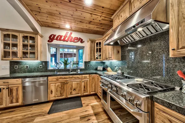 $2,449,000 | 15473 Kent Drive, Truckee, CA 96161