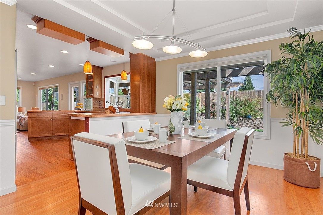 19222 86th Place Northeast Bothell, WA 98011 - Photo 5 of 25 Gallery Image 5