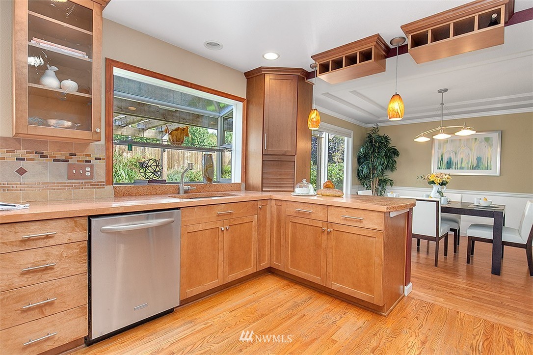 19222 86th Place Northeast Bothell, WA 98011 - Photo 6 of 25 Gallery Image 6
