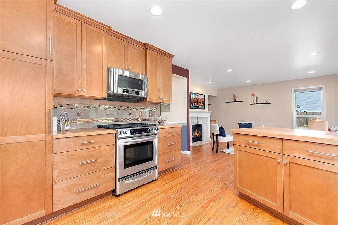 19222 86th Place Northeast Bothell, WA 98011 - Photo 7 of 25 Gallery Image 7