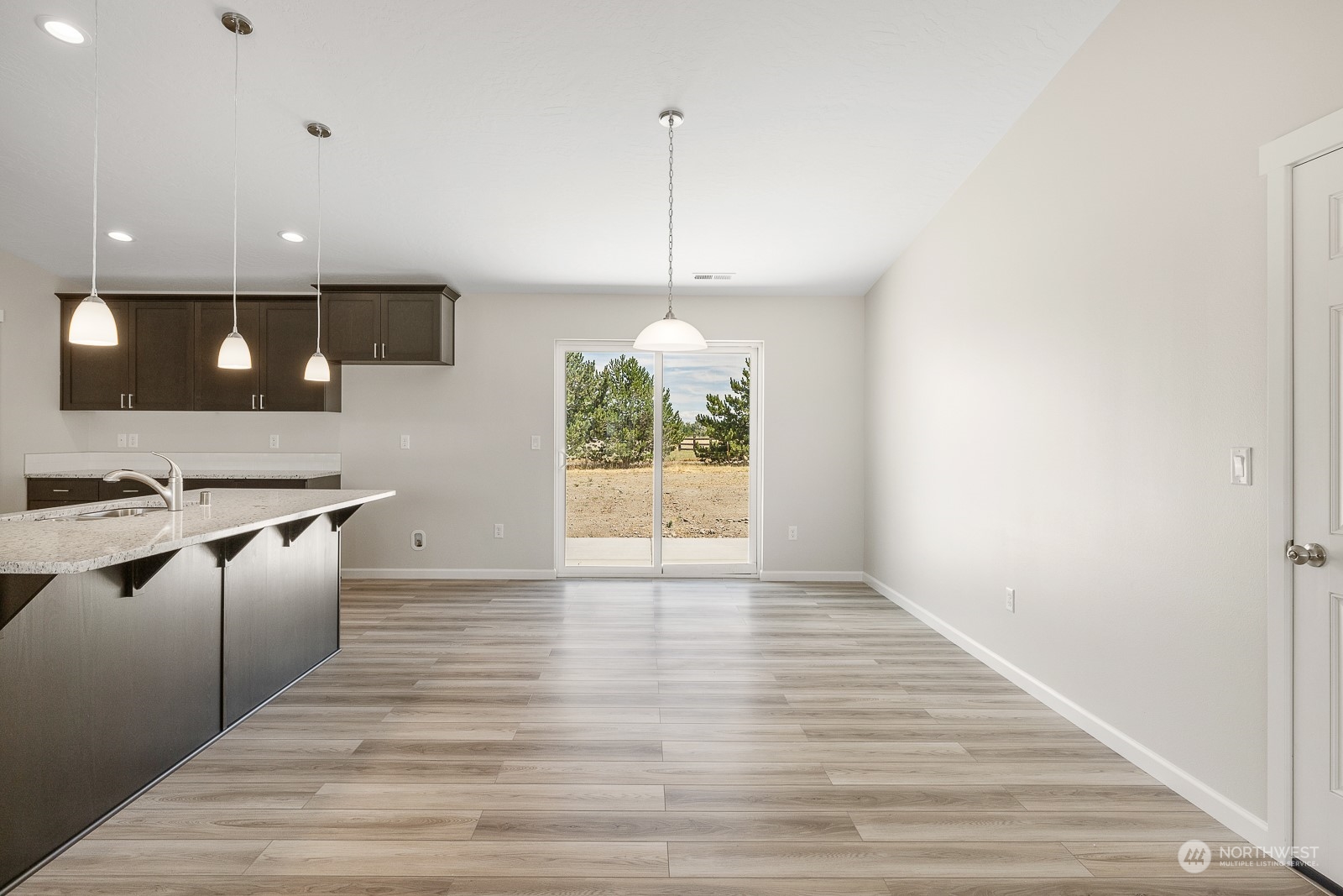 25603 South Finley Road Kennewick, WA 99337 - Photo 10 of 29