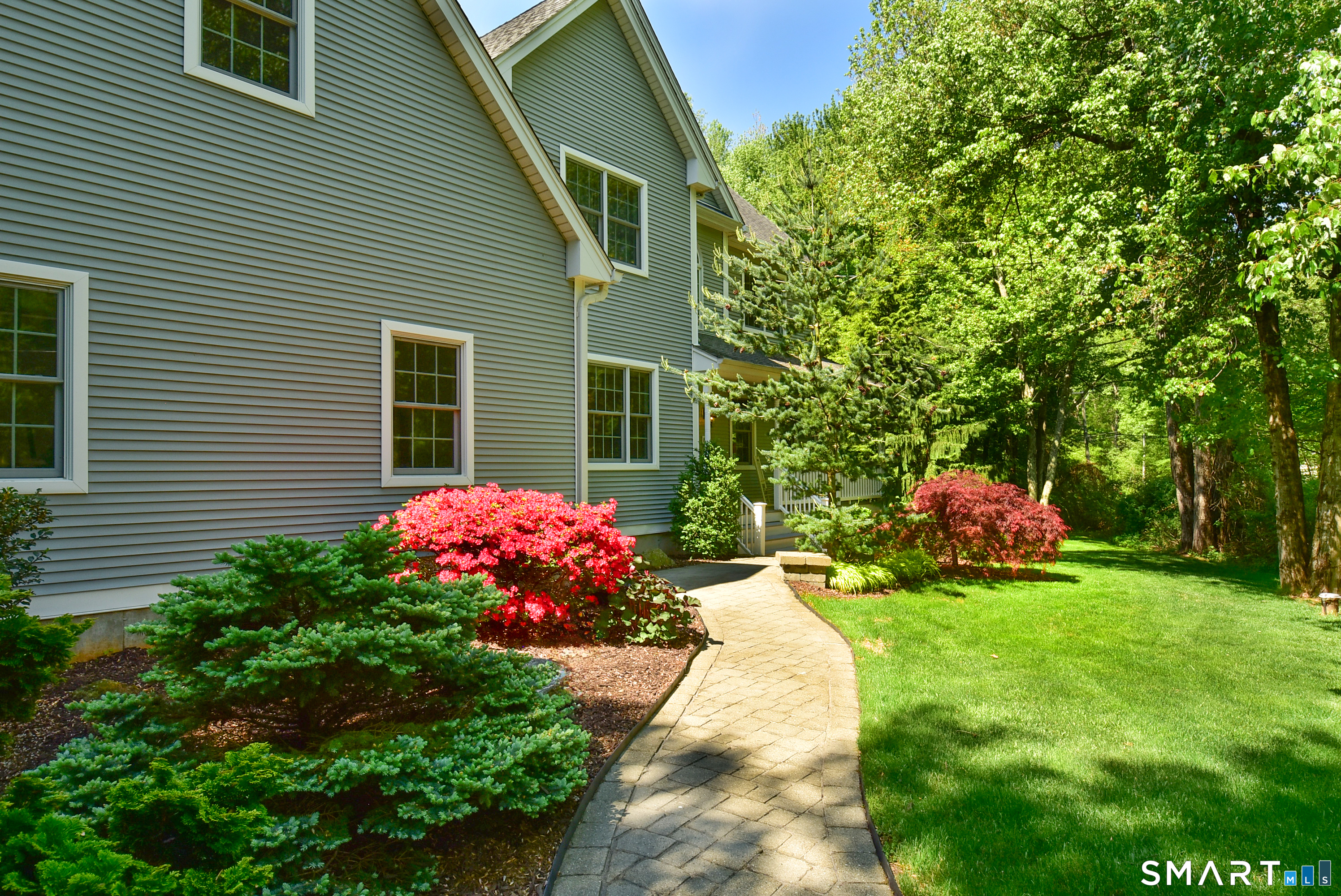 85 School Road Bolton, CT 06043 - Photo 4 of 39 Gallery Image 4