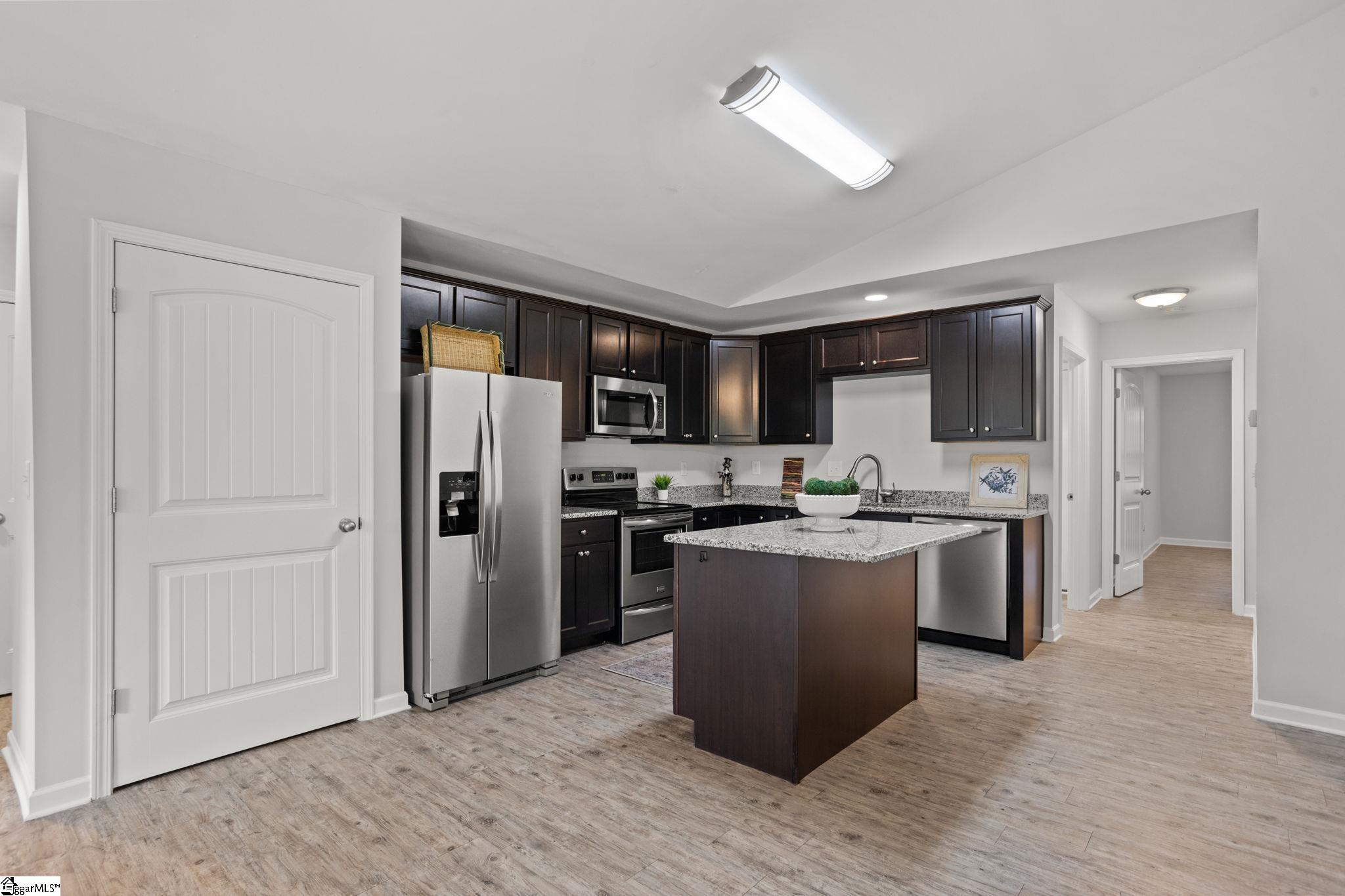 204 Inn Circle Fountain Inn, SC 29644 - Photo 9 of 26