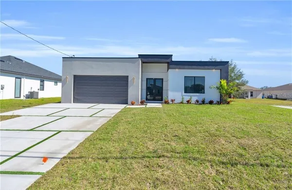 a house view with a outdoor space