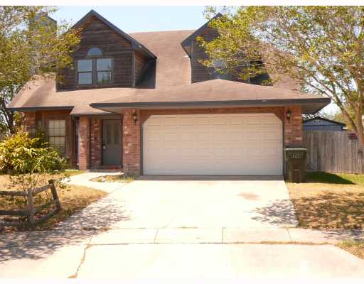 a house view with a outdoor space