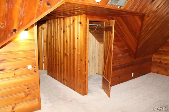 $179,000 | 8910 Shawnee Lane, St. Louis, MO 63114