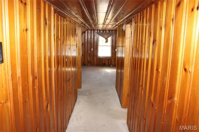 $179,000 | 8910 Shawnee Lane, St. Louis, MO 63114