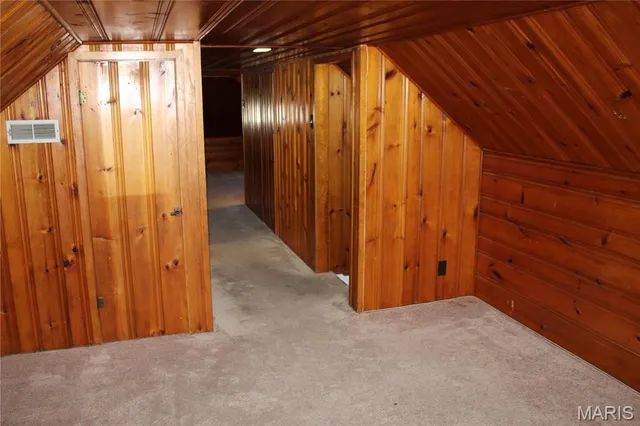 $179,000 | 8910 Shawnee Lane, St. Louis, MO 63114