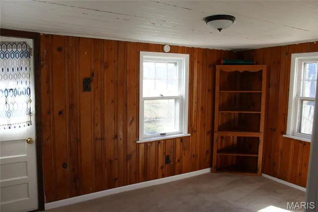 $179,000 | 8910 Shawnee Lane, St. Louis, MO 63114