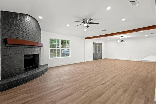 $2,490 | 6000 Cool Springs Drive, Arlington, TX 76001