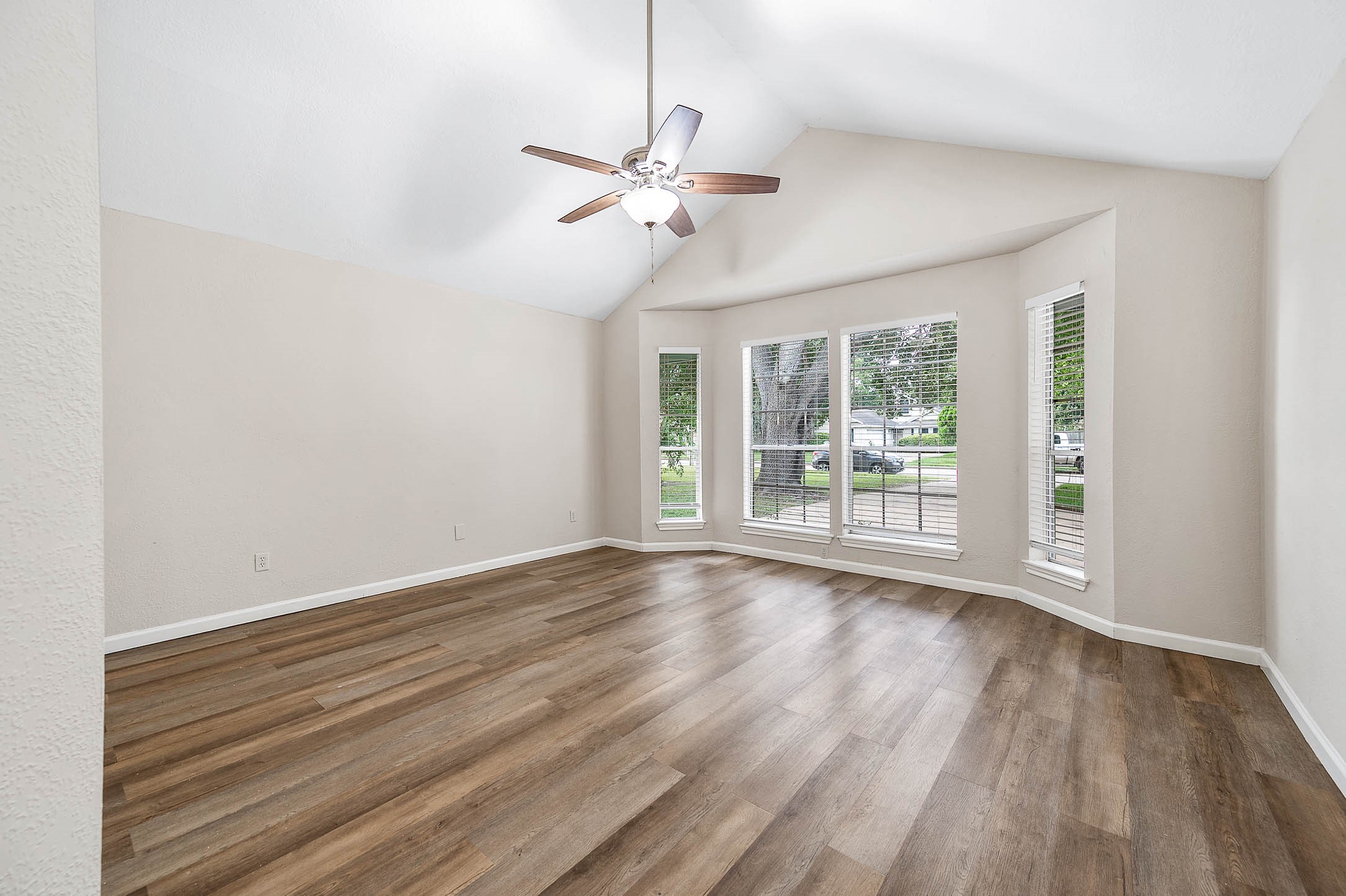 15607 Barbarossa Drive Houston, TX 77083 - Photo 20 of 29 Gallery Image 20