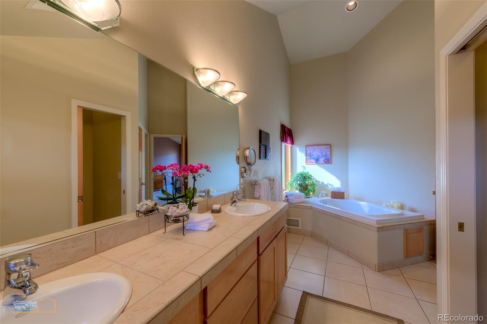 415 Vasquez Court Lyons, CO 80540 - Photo 23 of 35