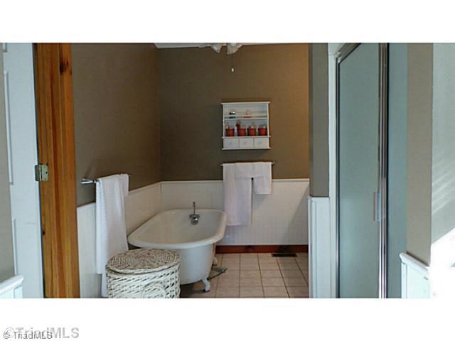 310 Seaford Road Advance, NC 27006 - Photo 10 of 15 Master Bath/Spa.