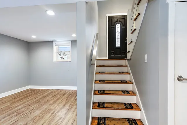 $360,000 | 1014 Vine Street, Streamwood, IL 60107