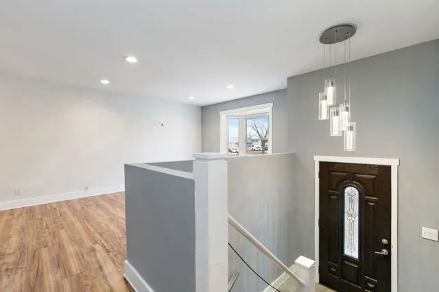 $360,000 | 1014 Vine Street, Streamwood, IL 60107