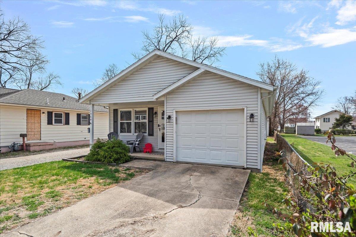 1564 Reed Avenue Springfield, IL 62704 - Photo 3 of 23 Gallery Image 3