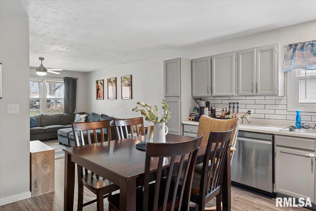 1564 Reed Avenue Springfield, IL 62704 - Photo 9 of 23 Gallery Image 9
