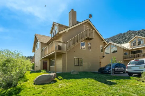 $699,000 | 117 Lake Manor Place, Unit 18, Crowley Lake, CA 93546