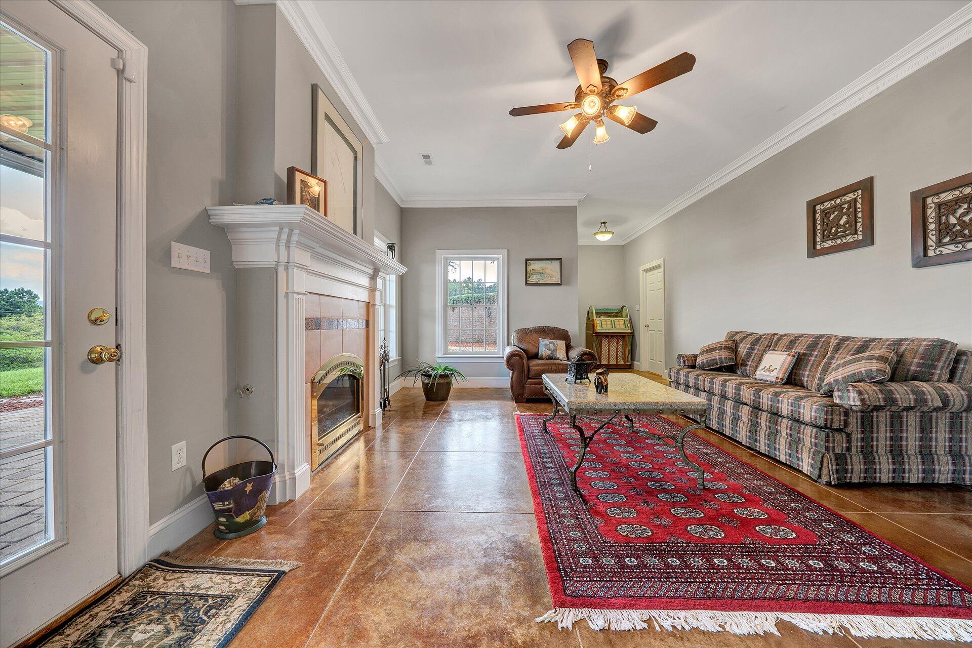 127 Tranquility Road Moneta, VA 24121 - Photo 36 of 61 Family Room