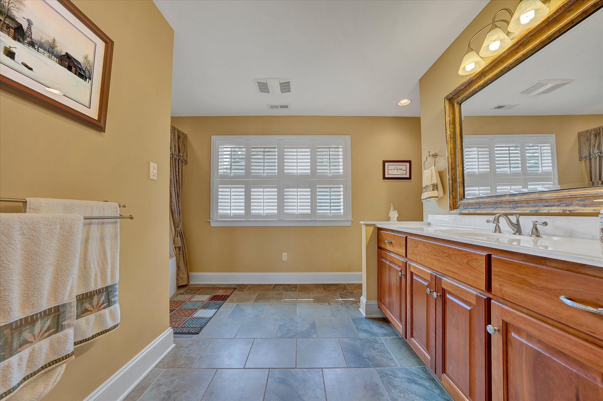 127 Tranquility Road Moneta, VA 24121 - Photo 41 of 61 40-SGP (296 of 51)