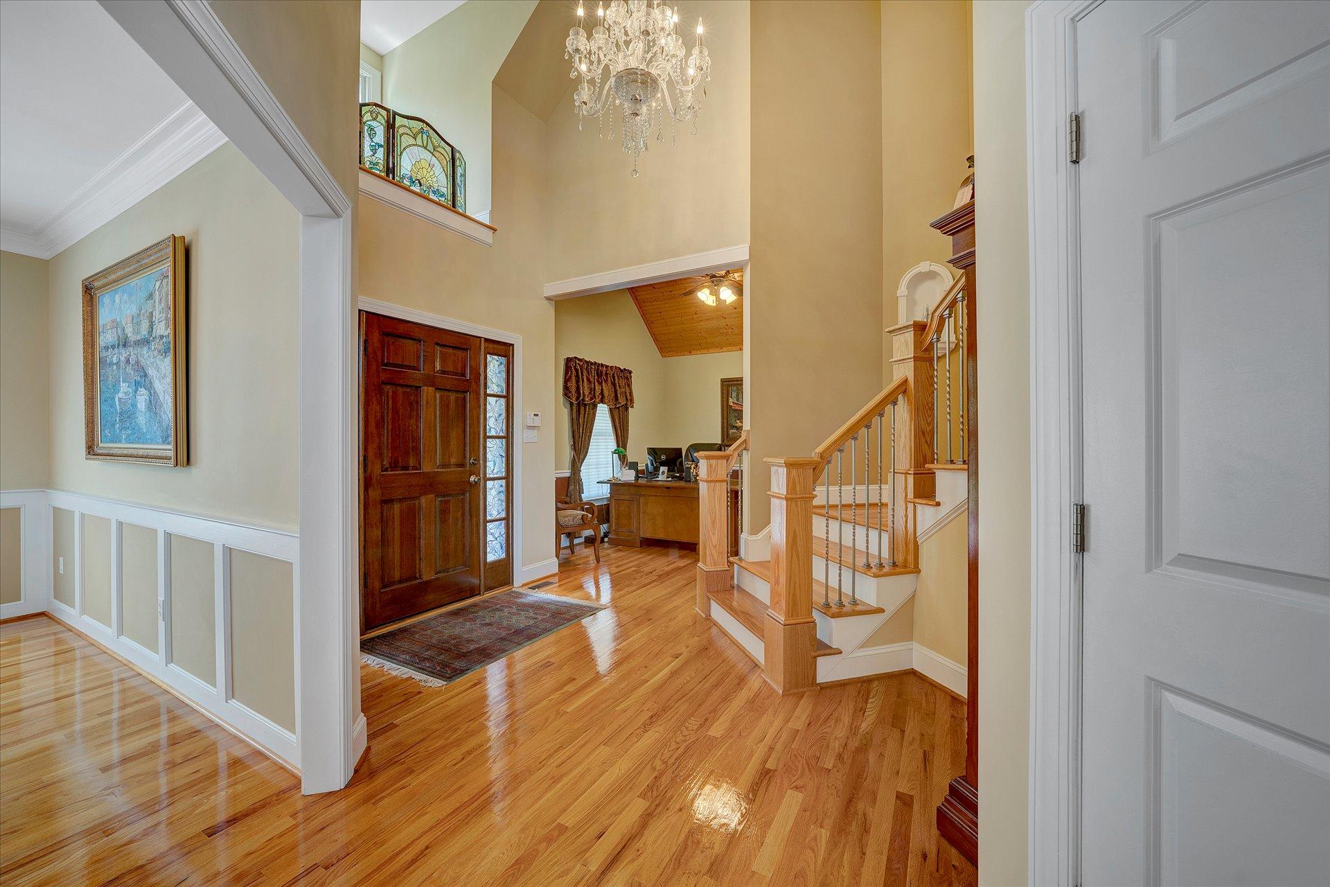 127 Tranquility Road Moneta, VA 24121 - Photo 49 of 61 Foyer
