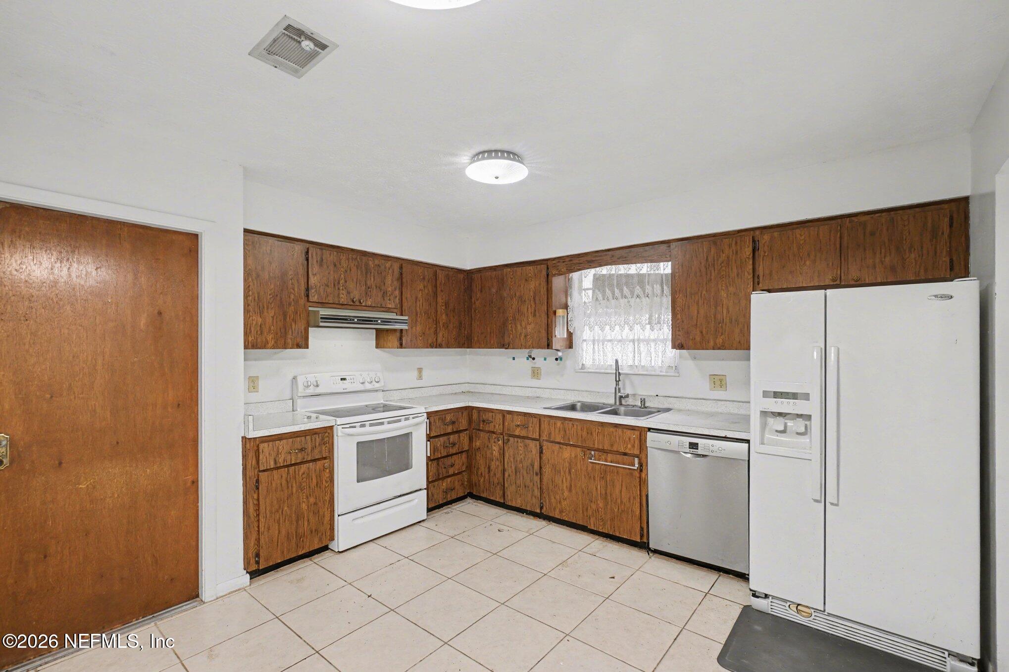 3991 Post Oak Road North Jacksonville, FL 32277 - Photo 11 of 24 013_file_8067