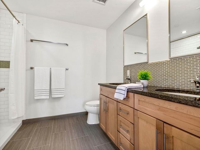 $865,000 | 1501 Commonwealth Avenue, Unit 203, Boston, MA 02135