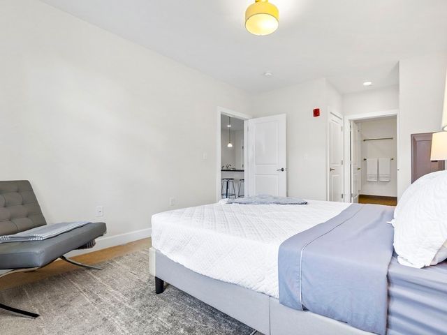 $865,000 | 1501 Commonwealth Avenue, Unit 203, Boston, MA 02135