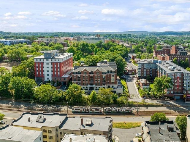 $865,000 | 1501 Commonwealth Avenue, Unit 203, Boston, MA 02135