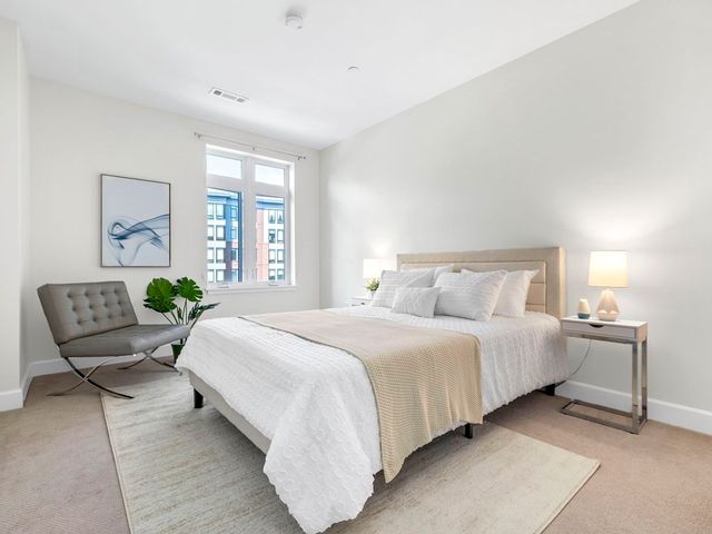$865,000 | 1501 Commonwealth Avenue, Unit 203, Boston, MA 02135