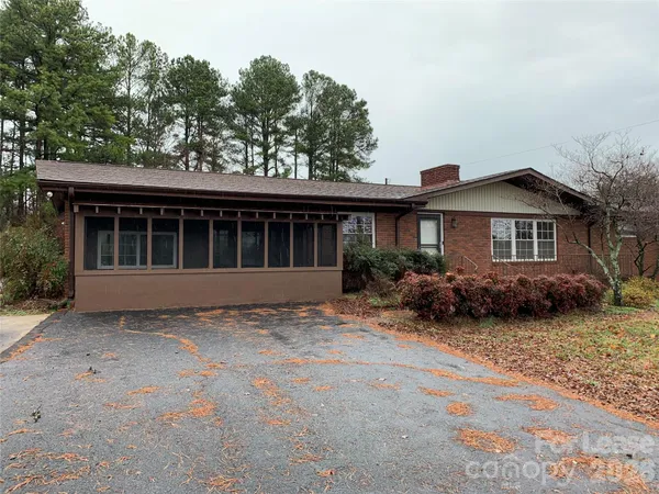 $2,000 | 1293 Highway 24, Midland, NC 28107