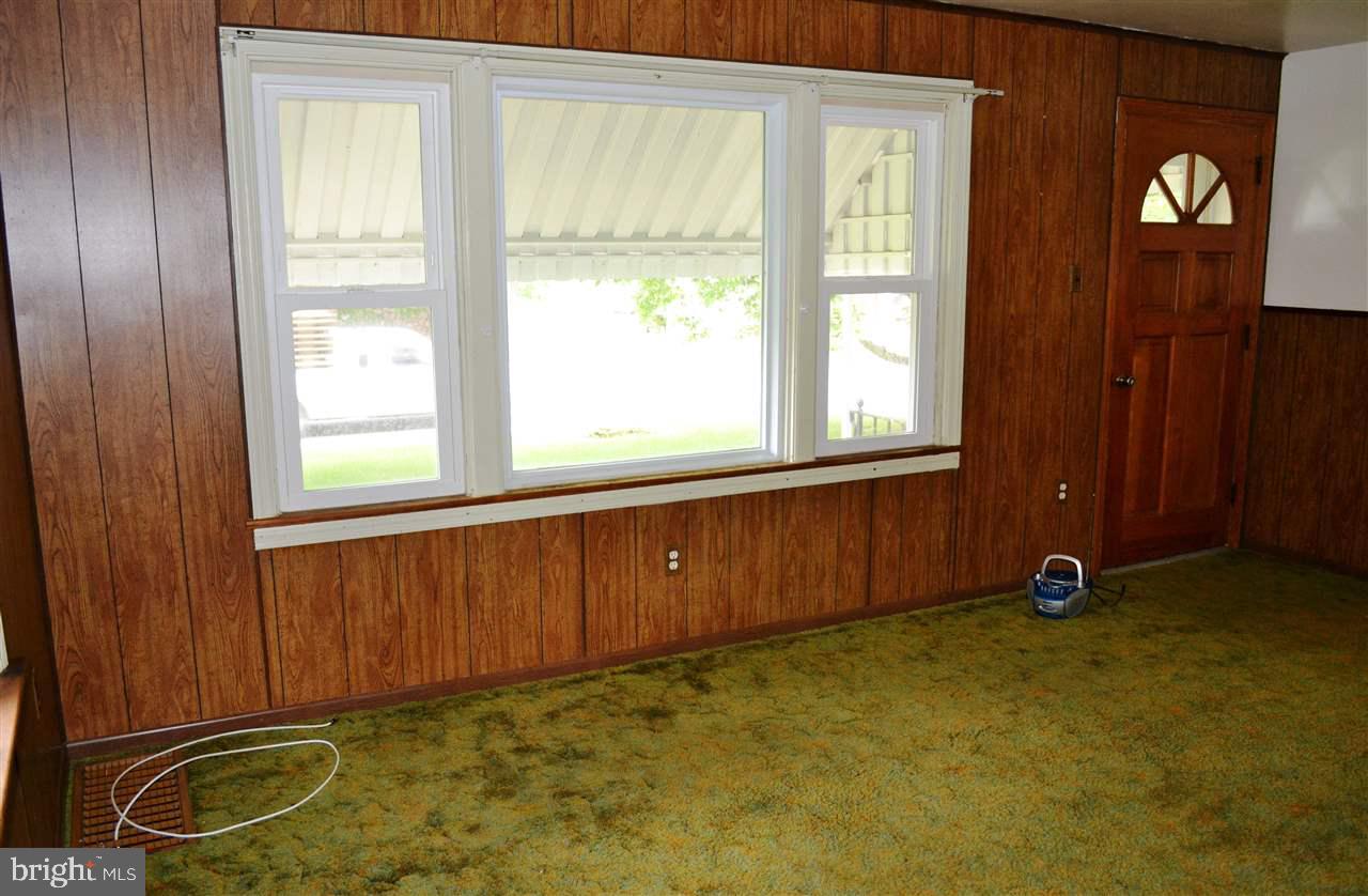 6070 Old Hanover Road Spring Grove, PA 17362 - Photo 4 of 28