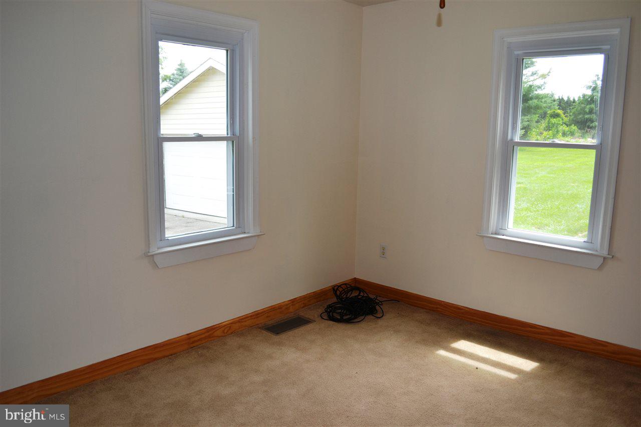 6070 Old Hanover Road Spring Grove, PA 17362 - Photo 9 of 28