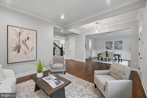 $2,400,000 | 2336 North Oak Street, Falls Church, VA 22046