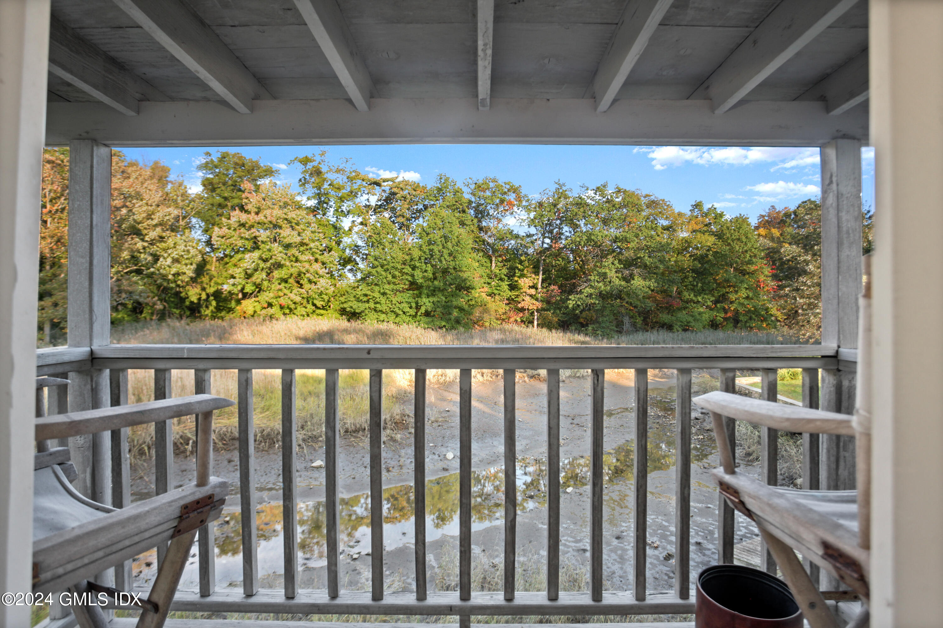 18 Shore Road Old Greenwich, CT 06870 - Photo 23 of 51 a view of a porch