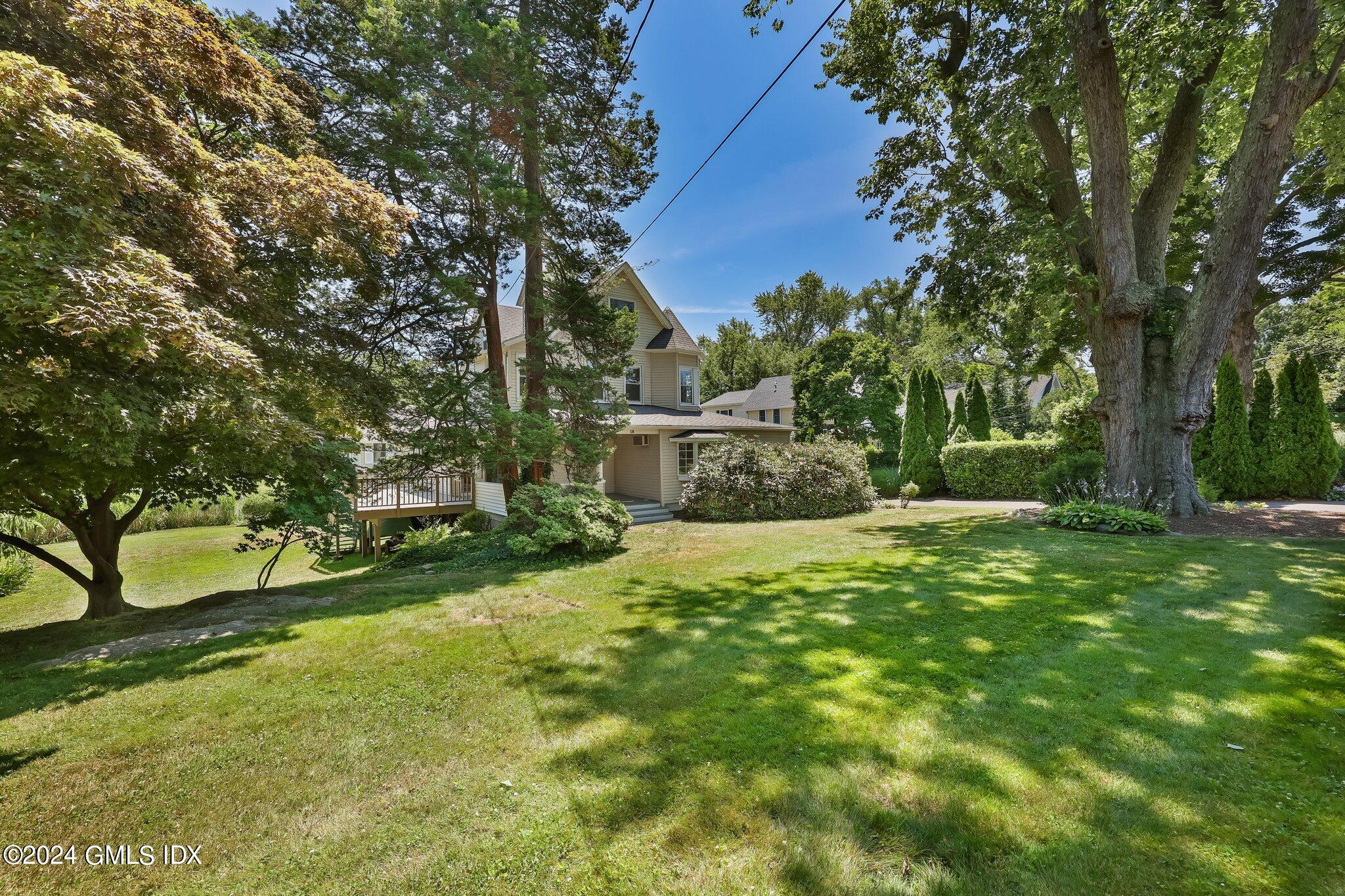 18 Shore Road Old Greenwich, CT 06870 - Photo 42 of 51 a view of a garden