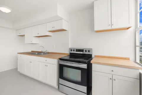$175,000 | 18011 Biscayne Boulevard, Unit 17041, Aventura, FL 33160