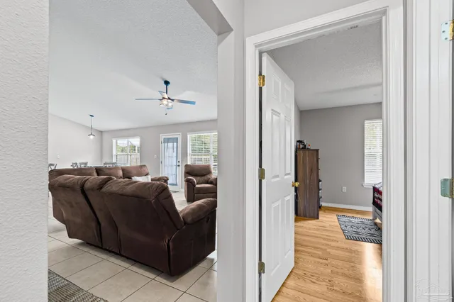 $2,700 | 8092 Hartington Drive, Navarre, FL 32566