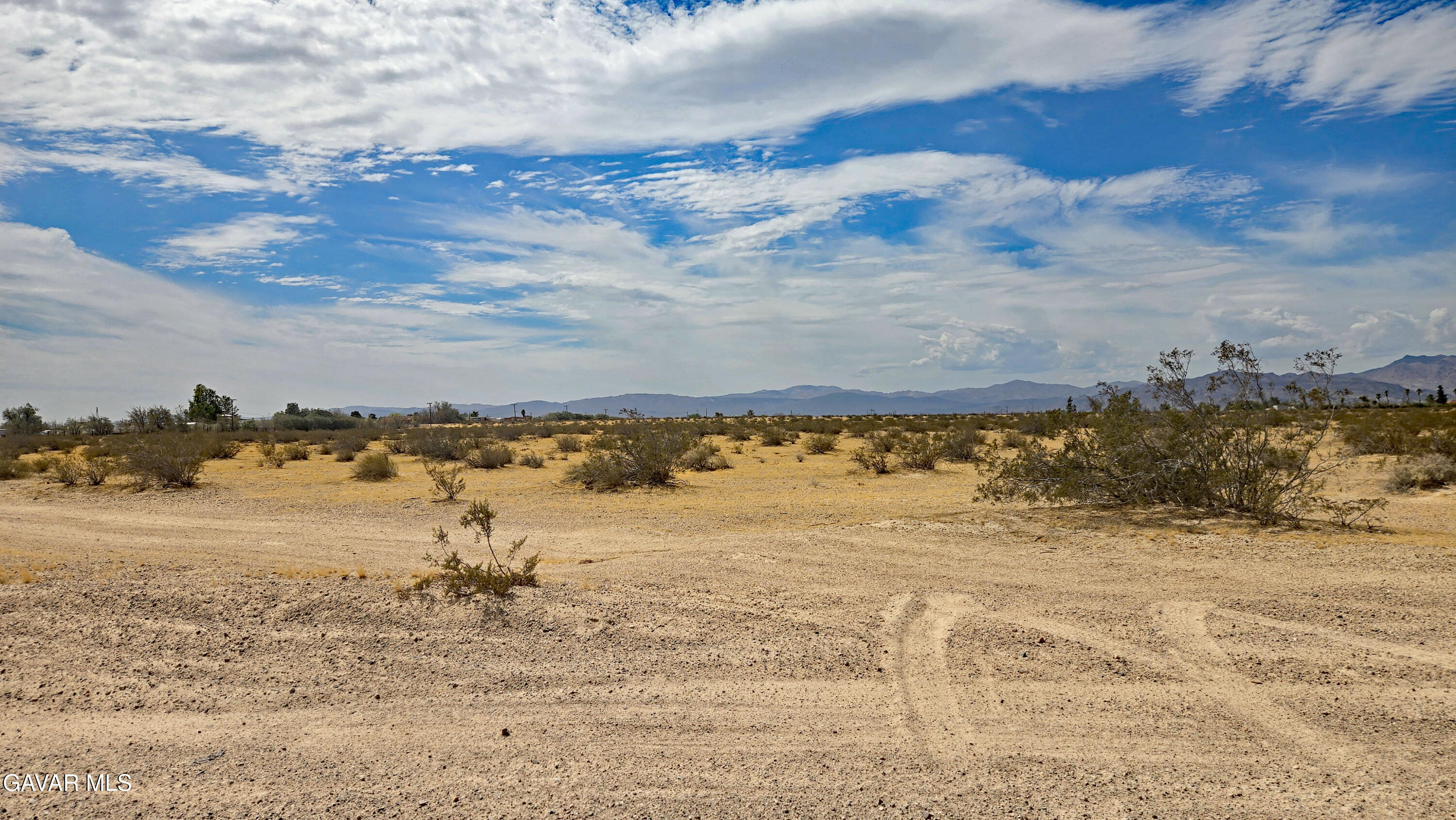 Riverside Road Newberry Springs, CA 92365 - Photo 5 of 23 0532-191-13 (5)