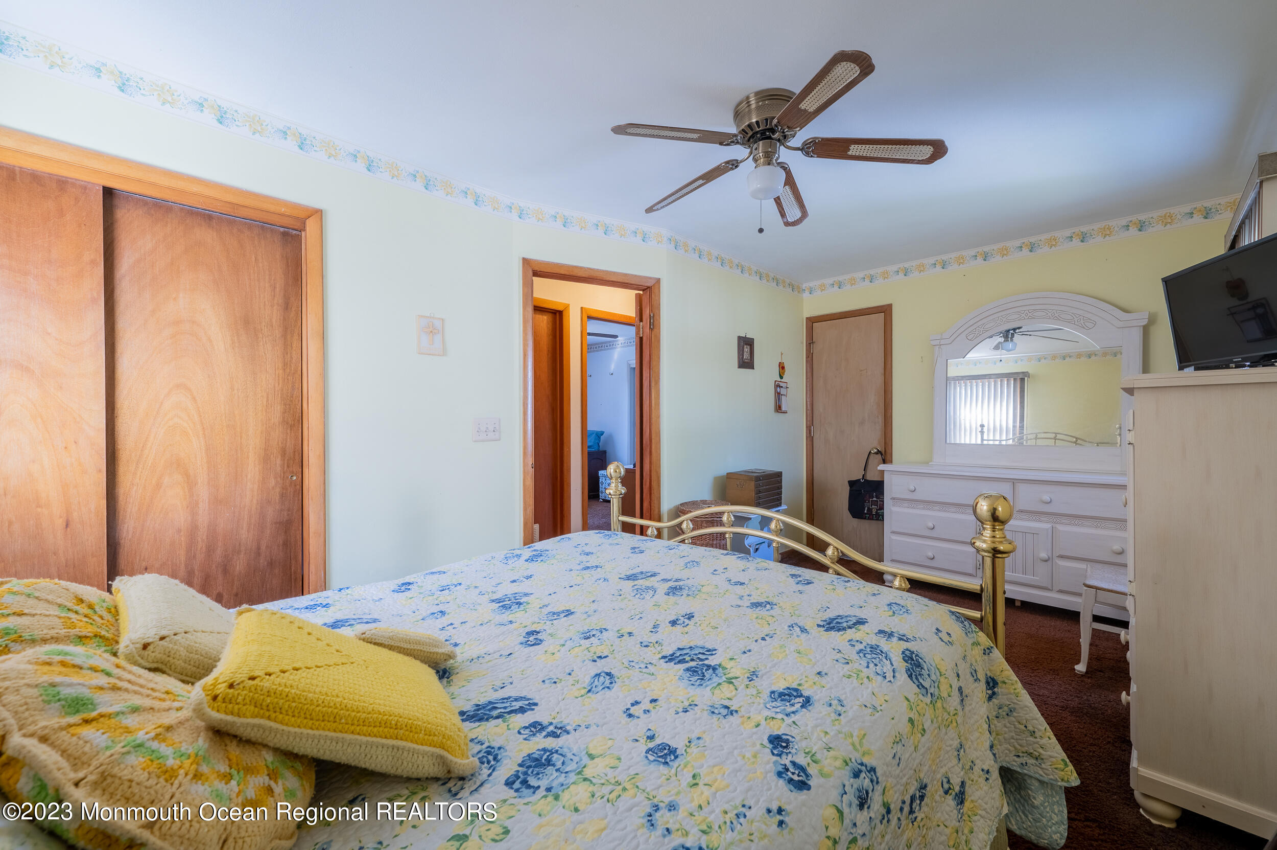 196 Pinewood Road Toms River, NJ 08753 - Photo 15 of 27 Bed 2b