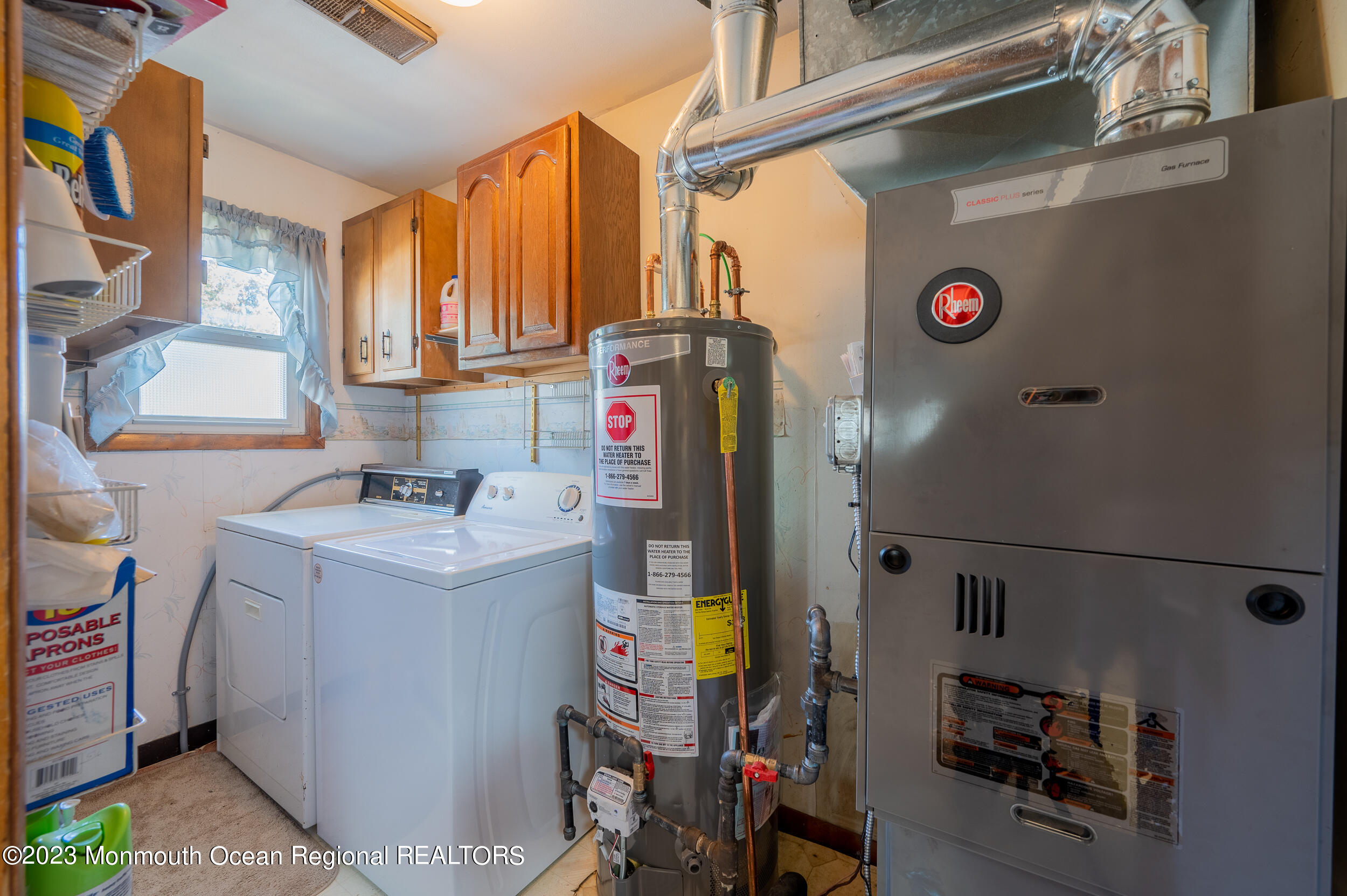 196 Pinewood Road Toms River, NJ 08753 - Photo 19 of 27 Laundry