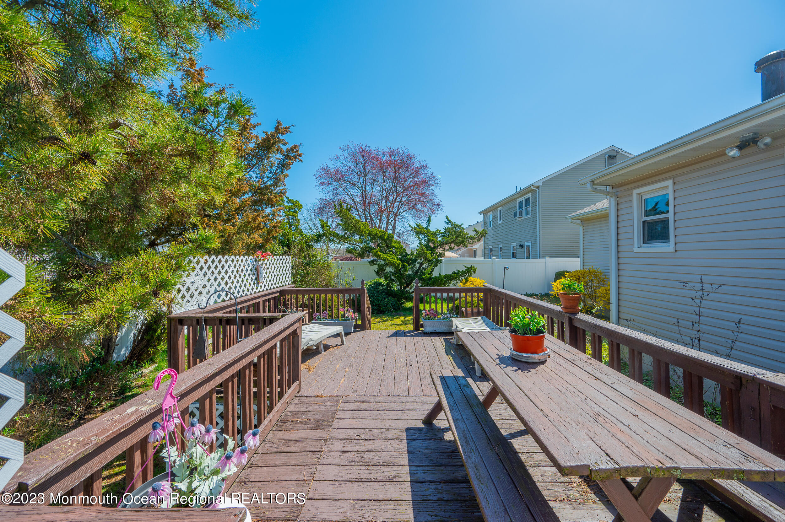 196 Pinewood Road Toms River, NJ 08753 - Photo 21 of 27 Back 6