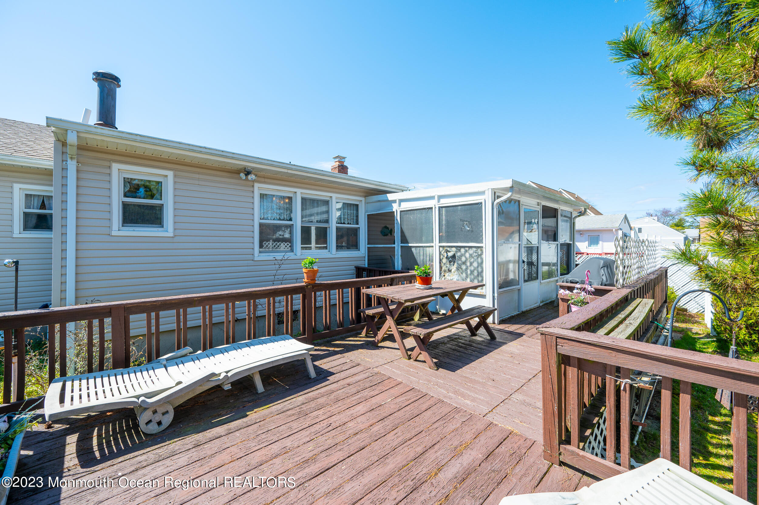 196 Pinewood Road Toms River, NJ 08753 - Photo 22 of 27 Back 5