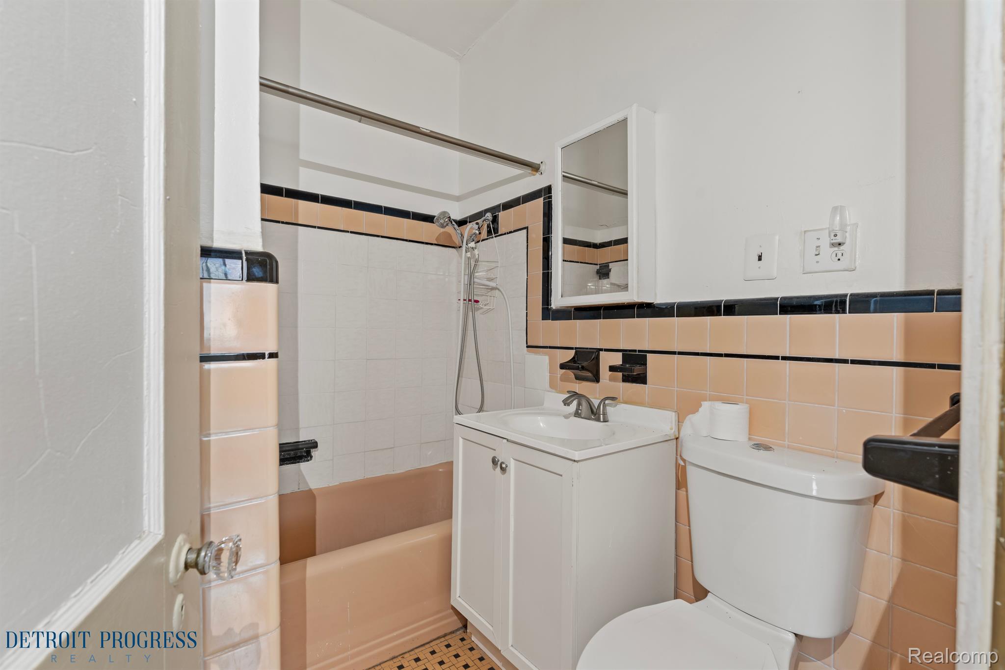 896 Alter Road Detroit, MI 48215 - Photo 17 of 33 Gallery Image 17