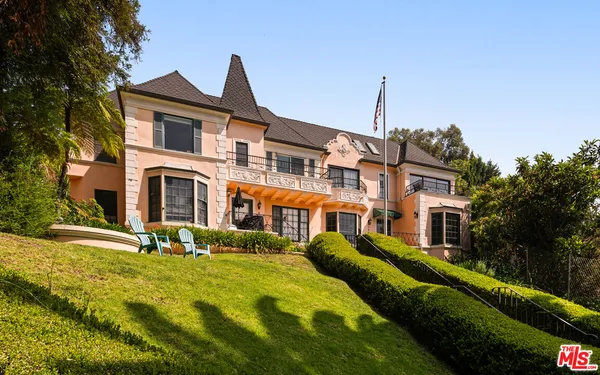 $5,500 | 1954 Hillcrest Road, Unit 8, Los Angeles, CA 90068