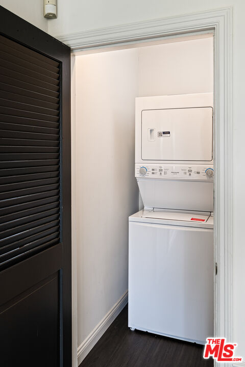 1954 Hillcrest Road, Unit 8 Los Angeles, CA 90068 - Photo 17 of 24