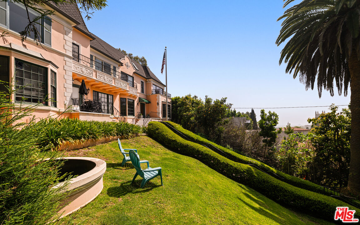 1954 Hillcrest Road, Unit 8 Los Angeles, CA 90068 - Photo 19 of 24