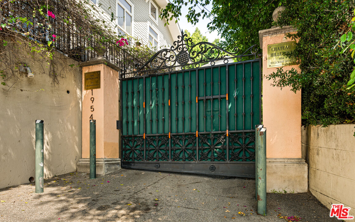 1954 Hillcrest Road, Unit 8 Los Angeles, CA 90068 - Photo 24 of 24